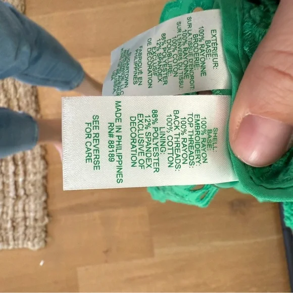 Lilly Pulitzer Amrita Eyelet Midi Dress new condition. Size  6 - Picture 9 of 11